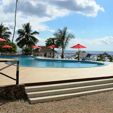 Coconut Tree Village Beach Resort 乌罗阿 外观 照片