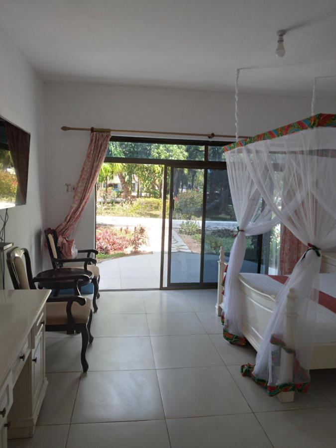 Coconut Tree Village Beach Resort 乌罗阿 外观 照片