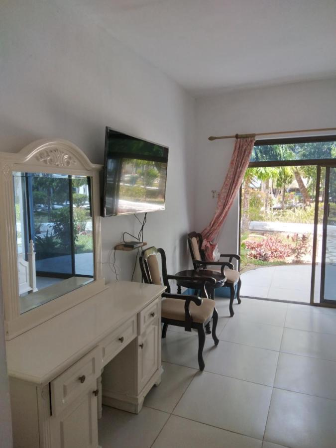 Coconut Tree Village Beach Resort 乌罗阿 外观 照片