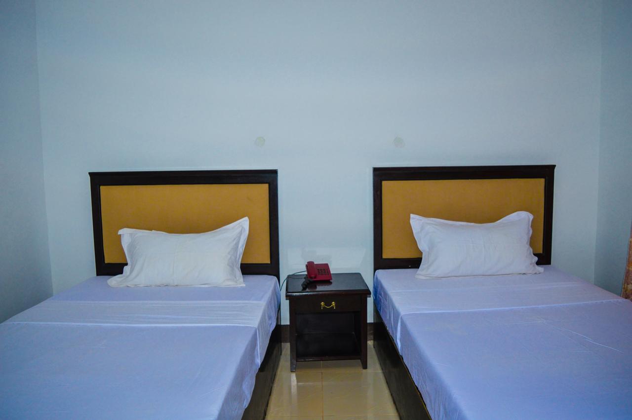 Coconut Tree Village Beach Resort 乌罗阿 外观 照片