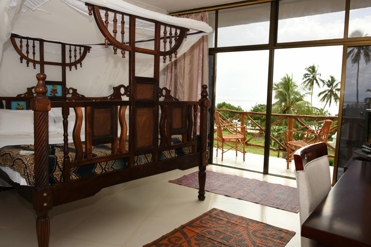 Coconut Tree Village Beach Resort 乌罗阿 外观 照片